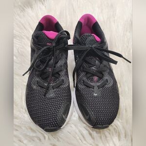 Running shoes